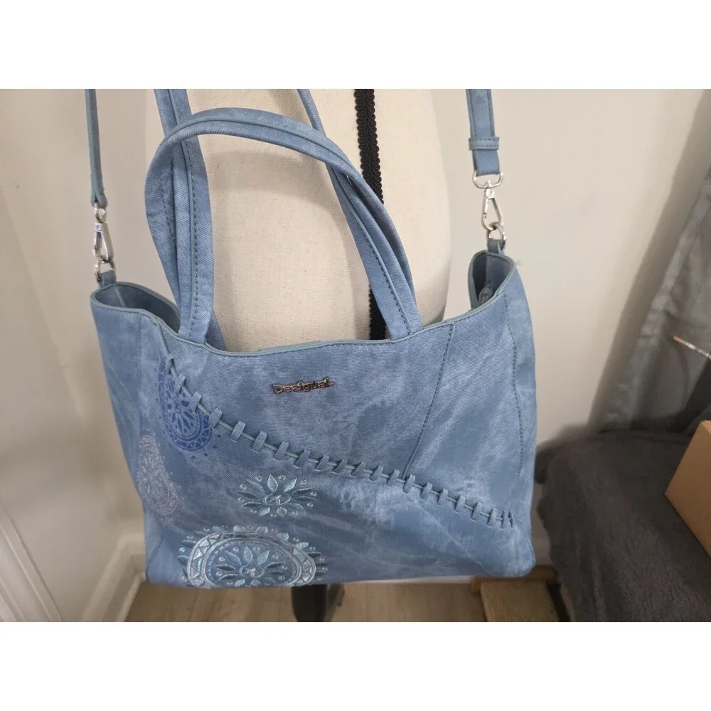 VeryRare Desigual Denim LightBlueWash Boho Embroidered&Embosd Lg Tote Bag HtFEuC